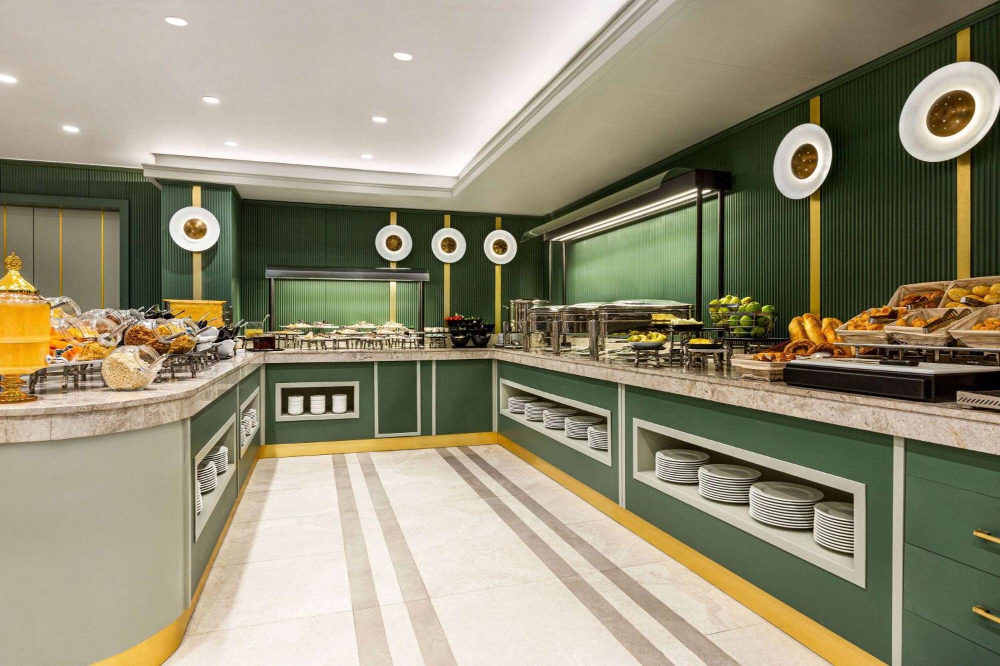Days Inn By Wyndham Istanbul Bomonti Εξωτερικό φωτογραφία