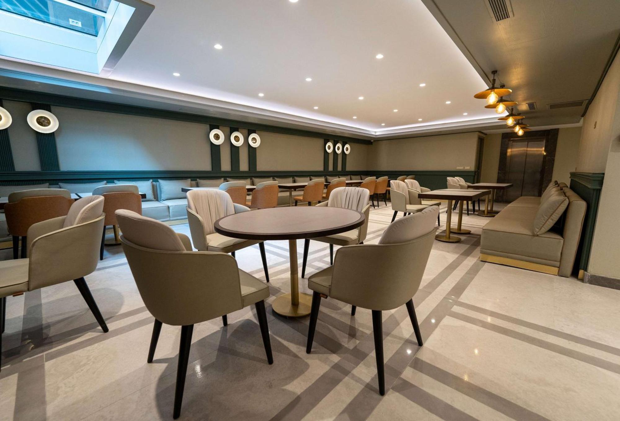 Days Inn By Wyndham Istanbul Bomonti Εξωτερικό φωτογραφία