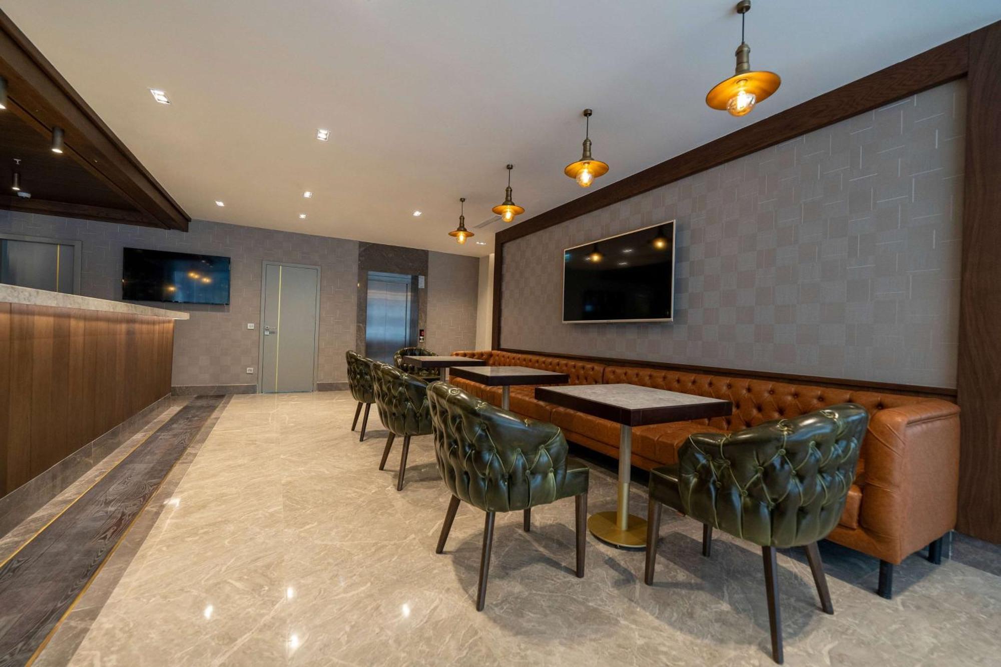 Days Inn By Wyndham Istanbul Bomonti Εξωτερικό φωτογραφία