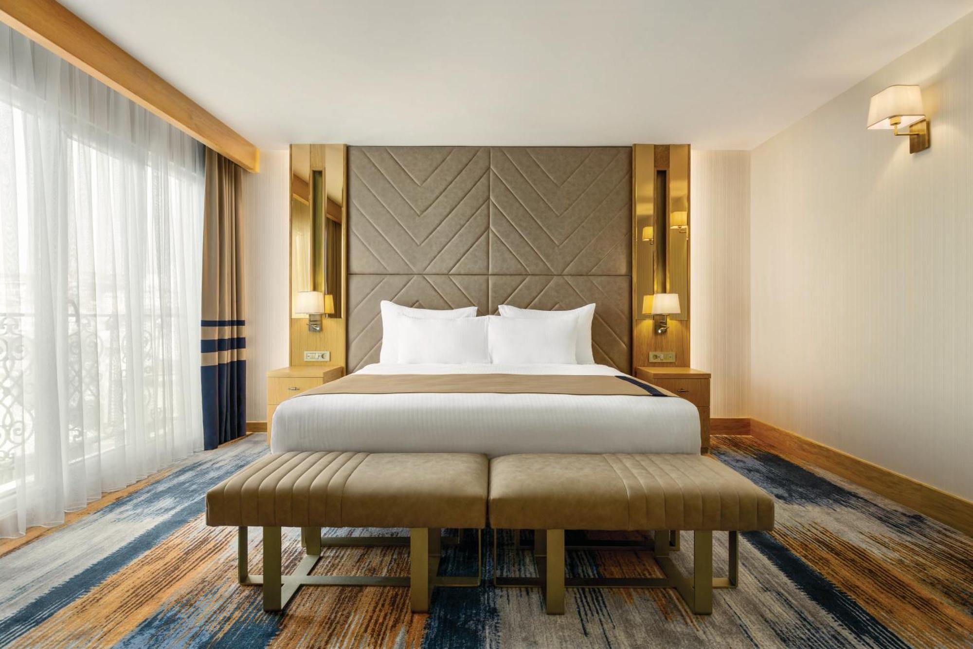 Days Inn By Wyndham Istanbul Bomonti Εξωτερικό φωτογραφία