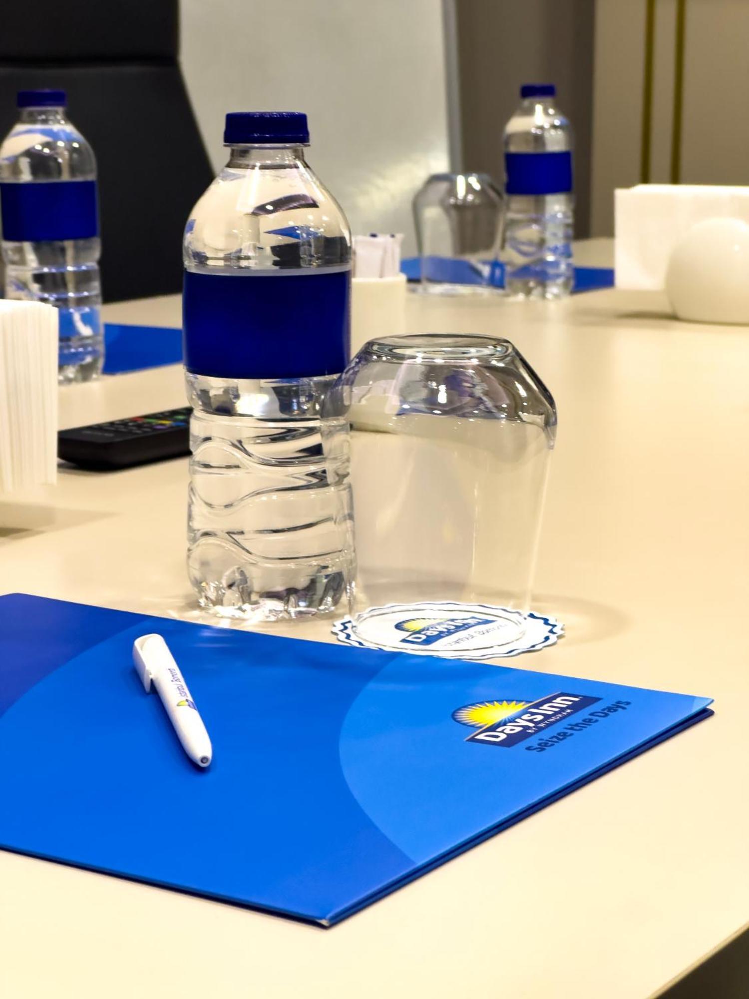 Days Inn By Wyndham Istanbul Bomonti Εξωτερικό φωτογραφία